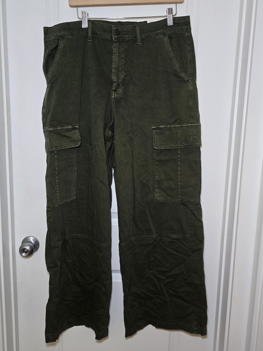 American Eagle Size 18 Stretch Wide Leg Baggy Cargo Pants
